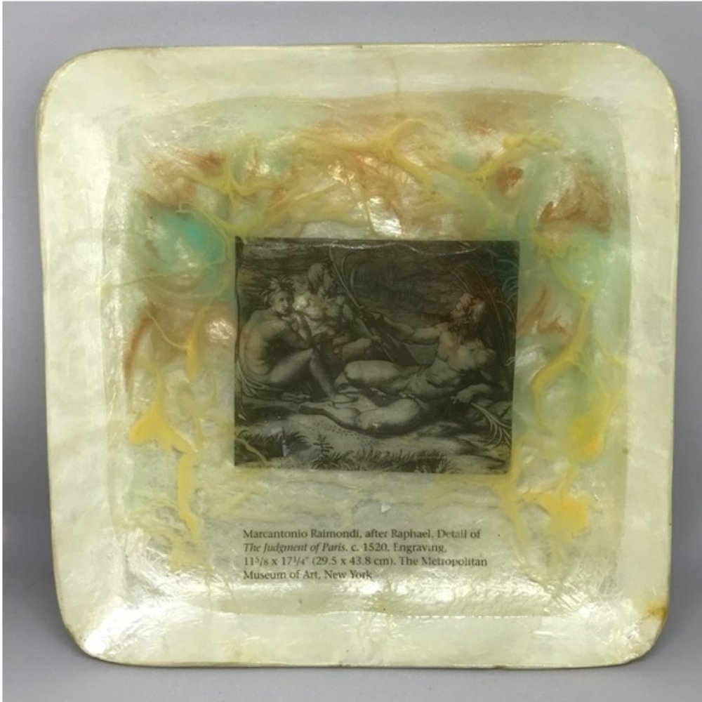 Oceanic Opulence: Marcantonio Raimondi Capiz Shell Vanity Tray - Resin A…